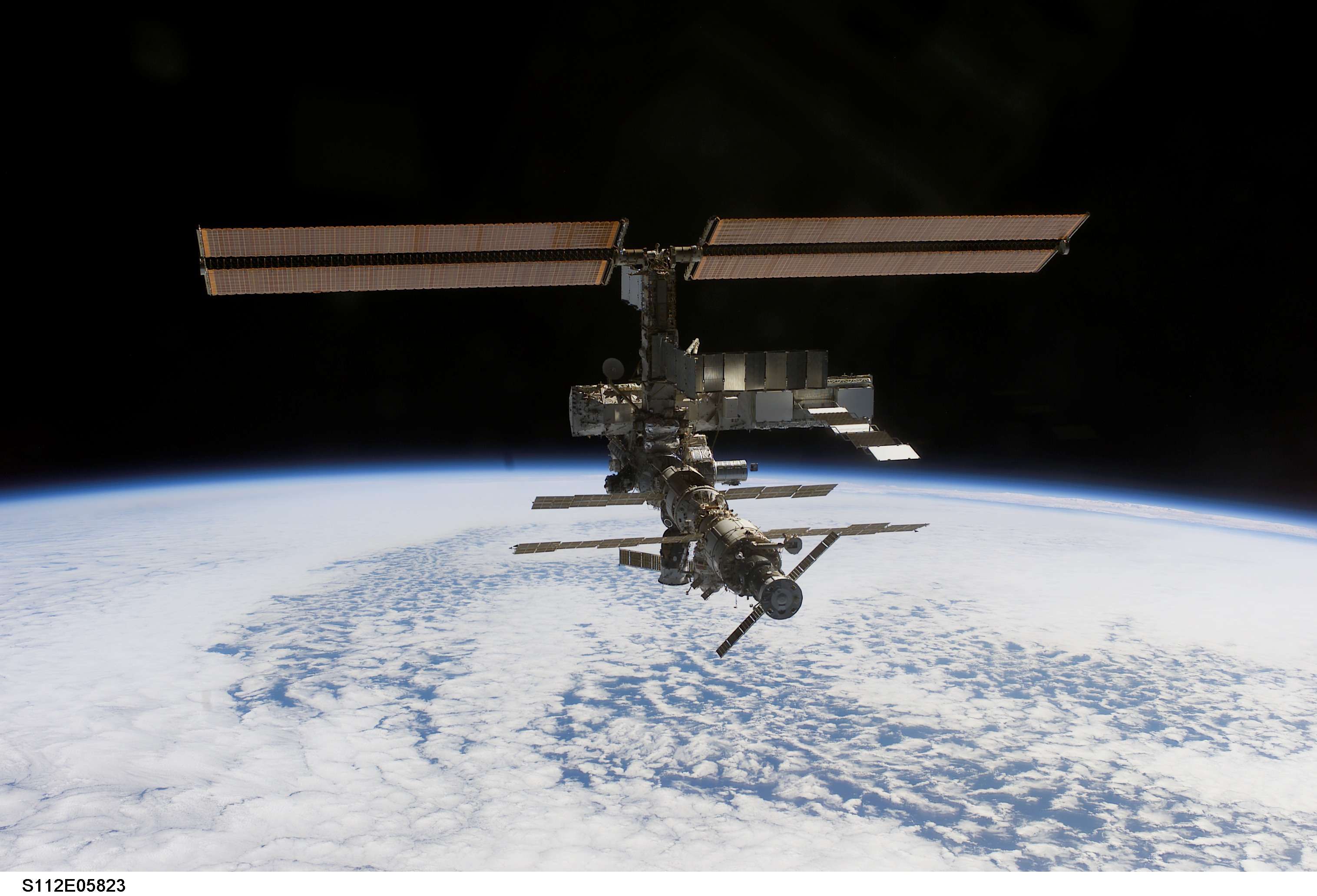 iss_sts110_01_full.jpg